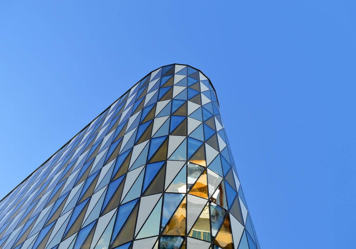 皇冠体育官方入口-贾一凡/张殊贤2-0击败日本组合 晋级全英赛女双8强