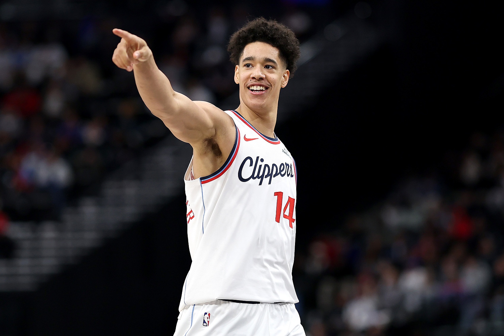 皇冠体育官方入口-卢:尼德豪泽的防守能改变比赛 他接下来需多投篮&多参与挡拆外弹